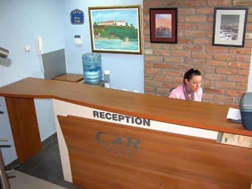 Car Royal Apartments And Rooms Novi Sad Exterior photo